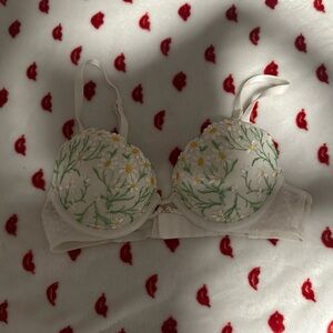 Victoria’s Secret bra